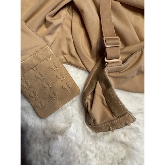 SKIMS Bra 42C Underwire Unlined Full Coverage Cup Back Closure Beige Nude - Picture 6 of 10